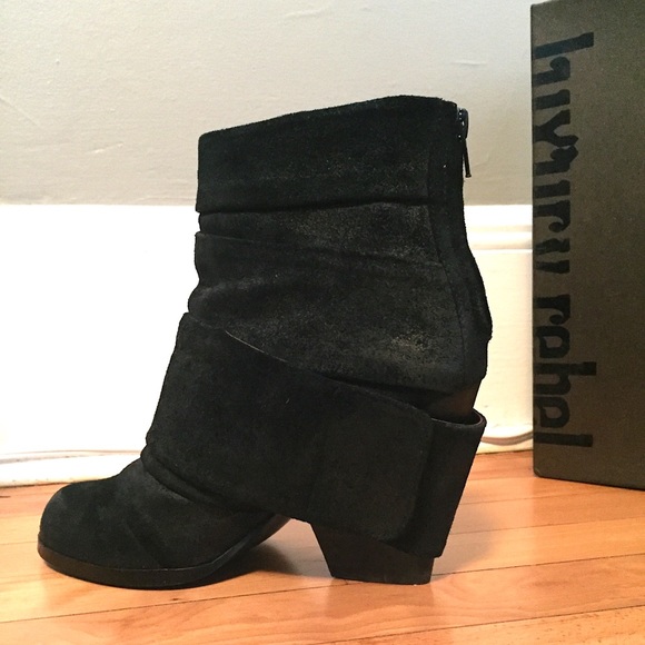 Luxury rebel suede booties. - Picture 3 of 6